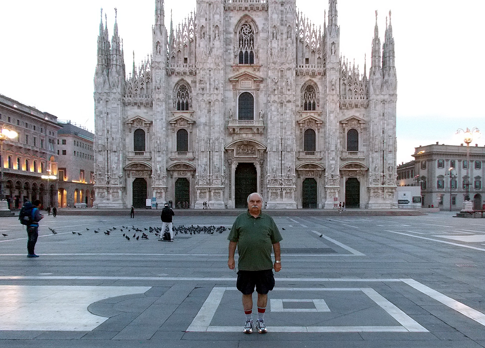 Selfie in Front the Duomo